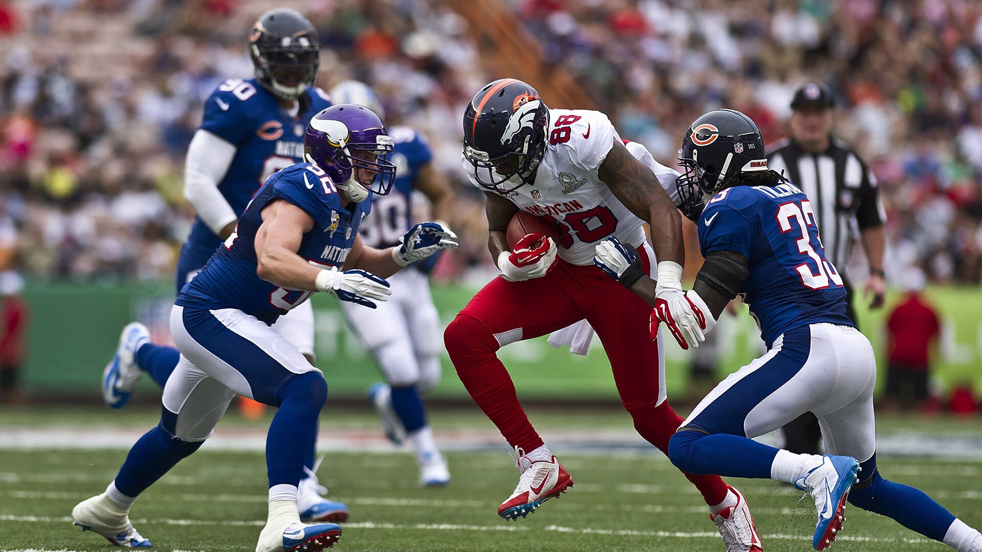 世界杯决赛：门将马丁内斯又上演扑点好戏 心理战术却继续引发礼仪争议